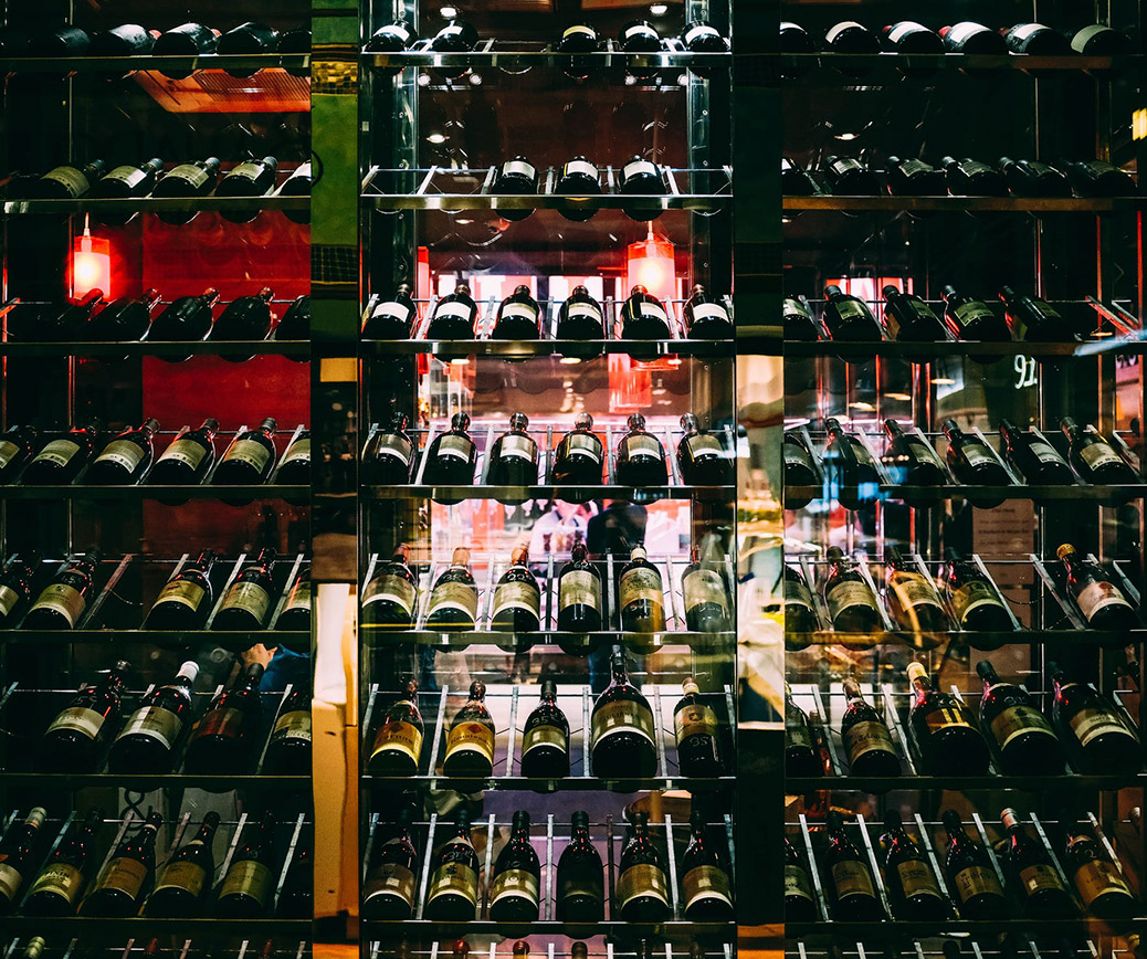 Botellas en stock en restaurante